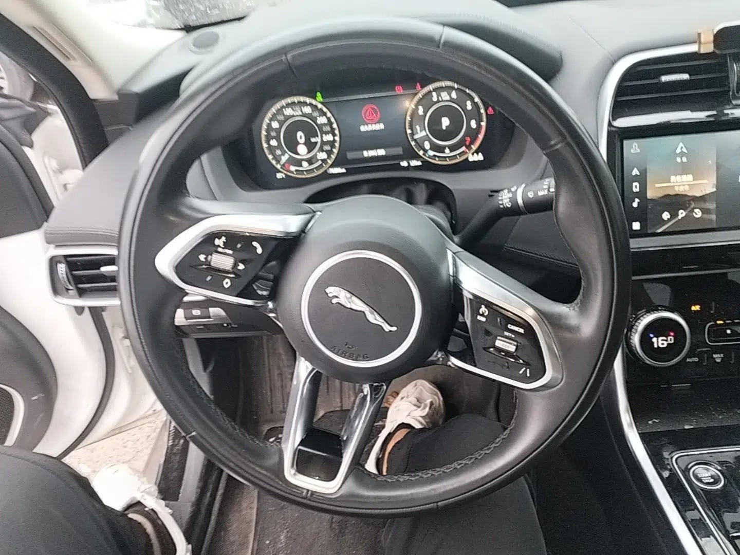Jaguar XEL 2021 2.0T 250 PS S Progressive Elegance Edition — миниатюра 18