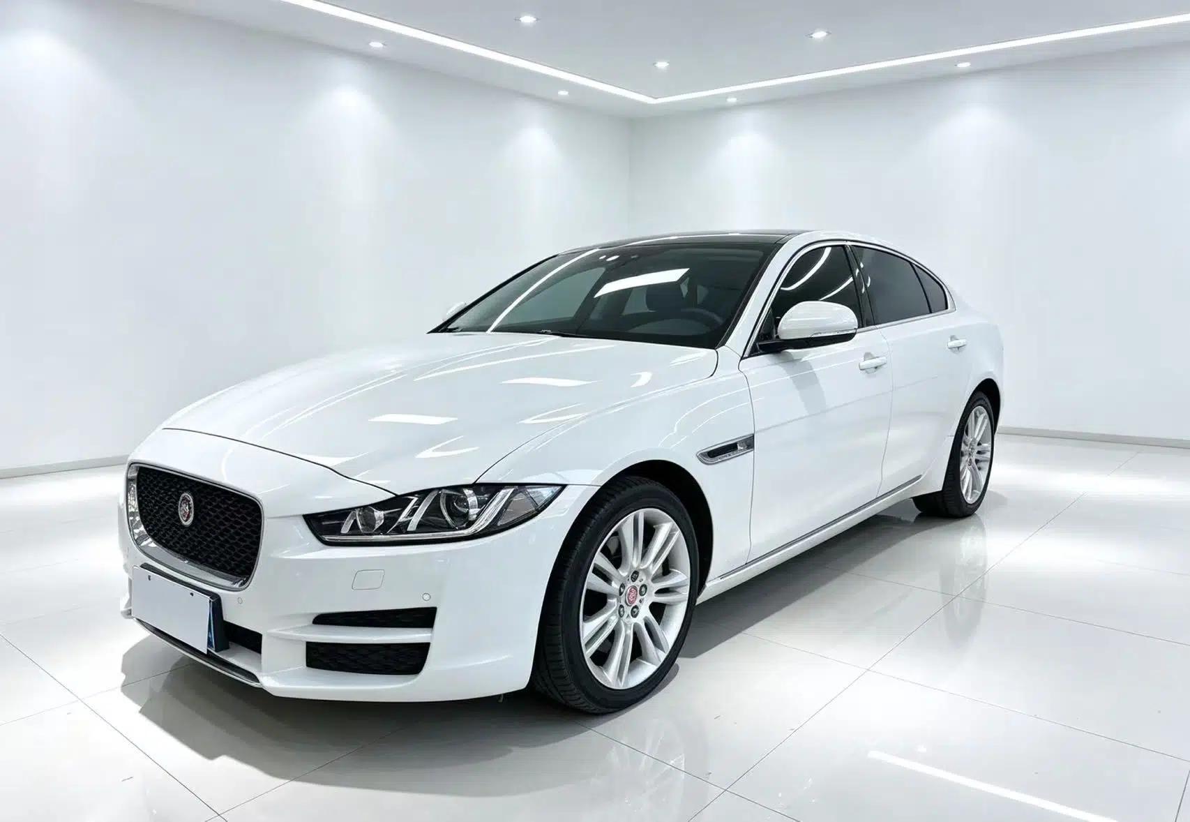 Jaguar XEL 2019 2.0T 200 PS Deluxe Edition — миниатюра 1