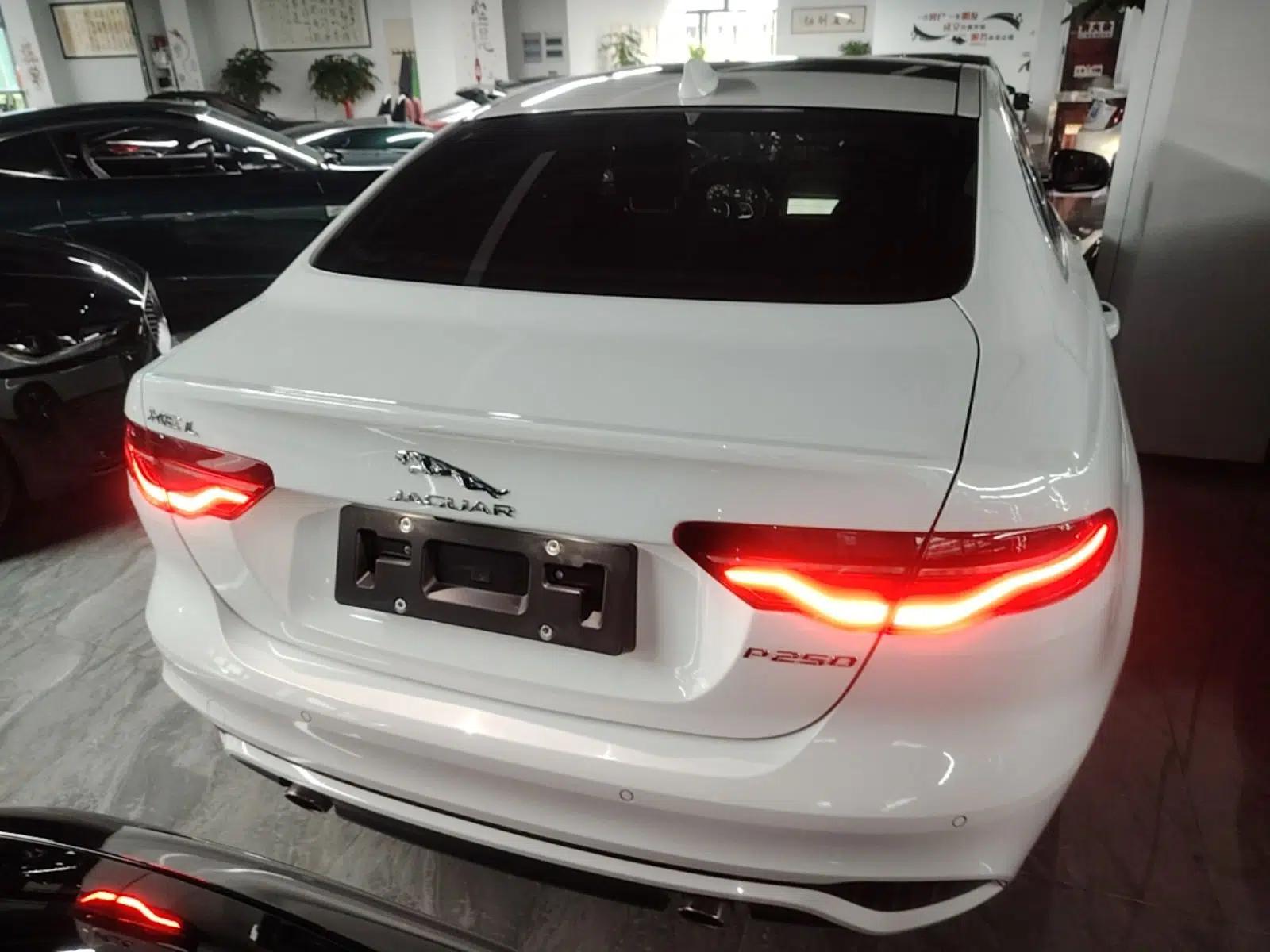 Jaguar XEL 2024 2.0T 250 PS R-DYNAMIC S Advanced Sport Edition — миниатюра 5