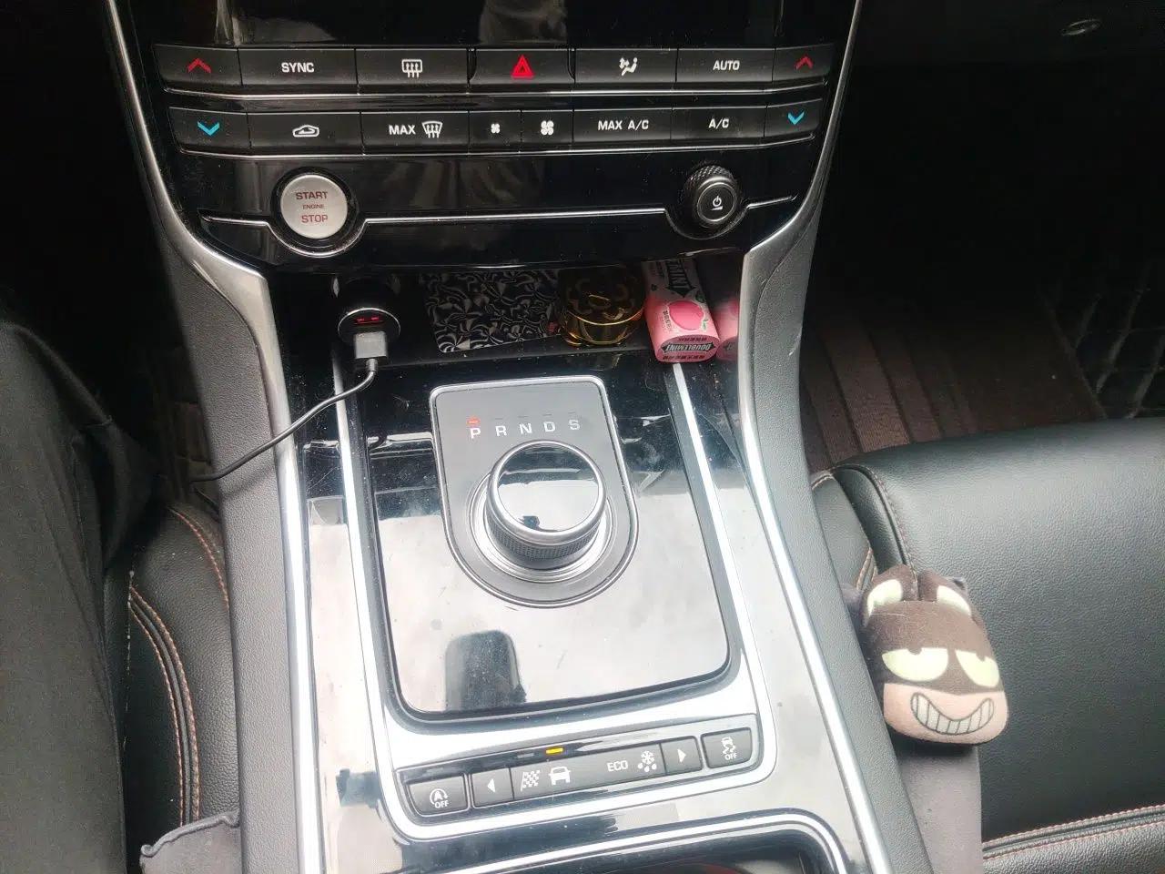 Jaguar XEL 2019 2.0T 200 PS Luxury Edition — миниатюра 14