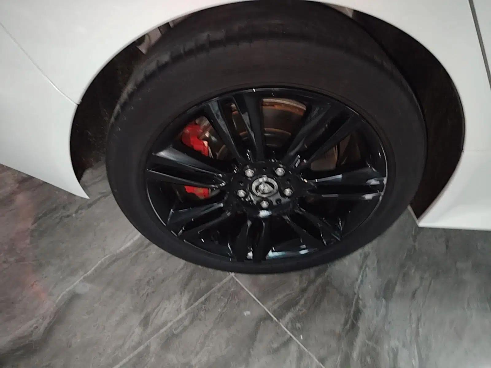 Jaguar XEL 2024 2.0T 250 PS R-DYNAMIC S Ebony Black Sport Edition — миниатюра 11