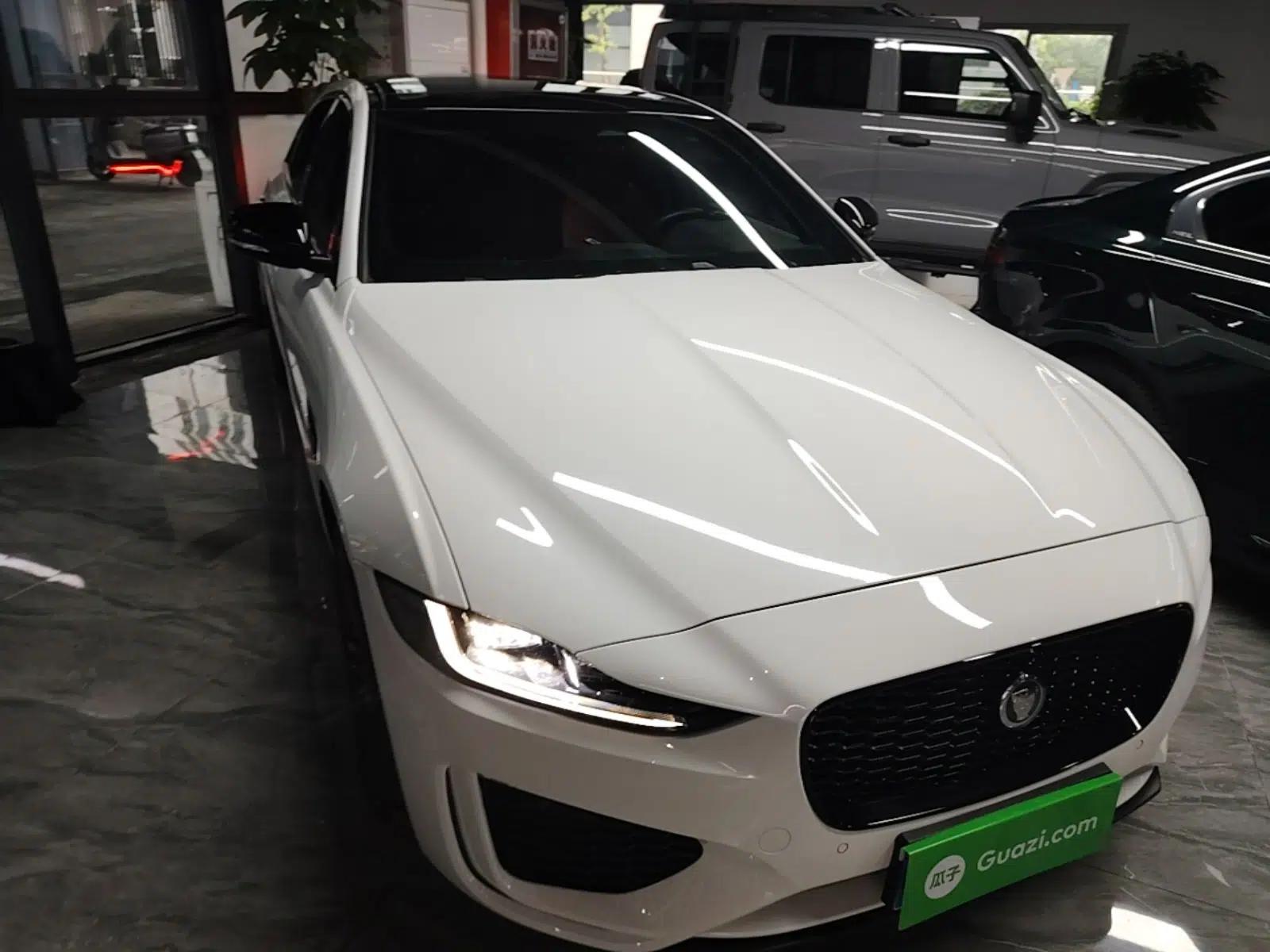 Jaguar XEL 2024 2.0T 250 PS R-DYNAMIC S Ebony Black Sport Edition — миниатюра 3