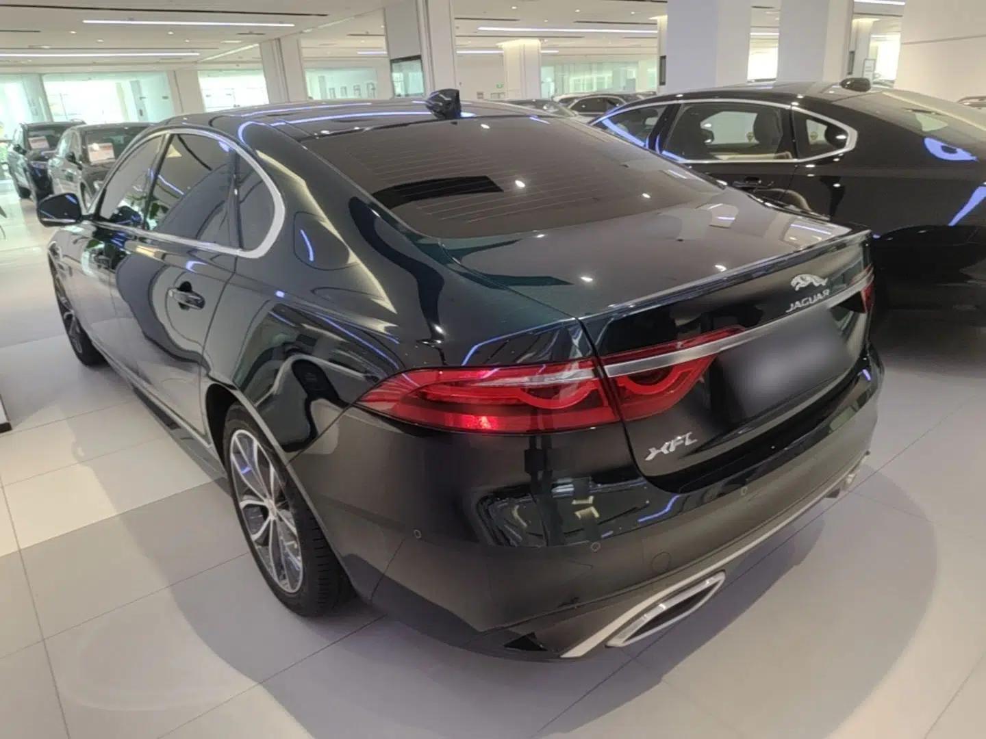 Jaguar XFL 2023 XFL 2.0T P250 Two-Wheel-Drive Elite Sport Edition — миниатюра 4