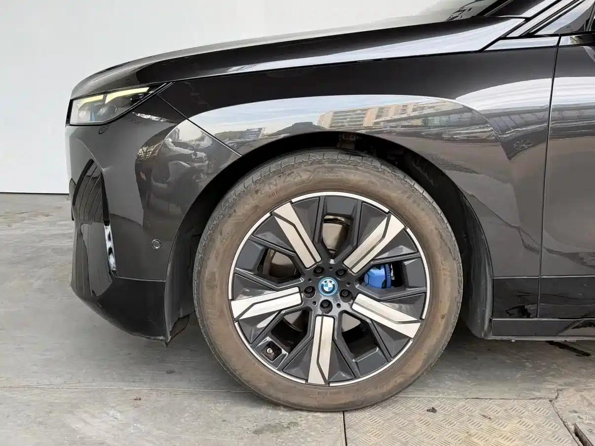 BMW iX 2023 xDrive40 — миниатюра 10