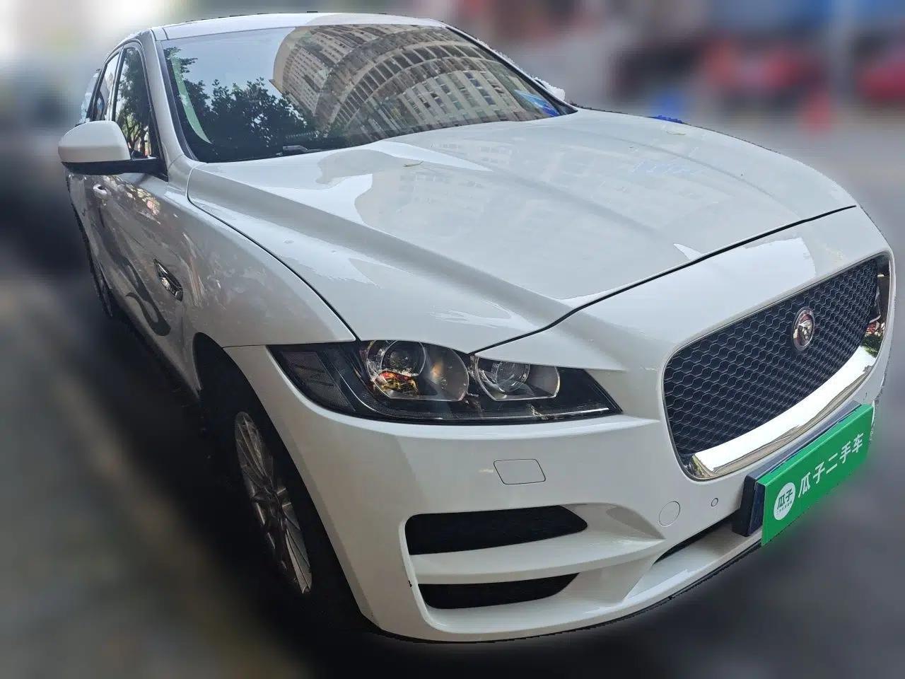 Jaguar F-PACE 2016 2.0T Two-Wheel Drive Urban Luxury Edition — миниатюра 3
