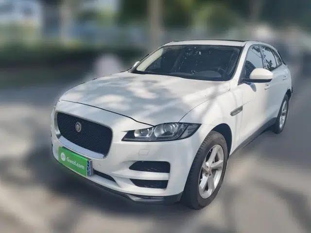 Jaguar F-PACE 2016 2.0T Two-Wheel Drive Urban Luxury Edition