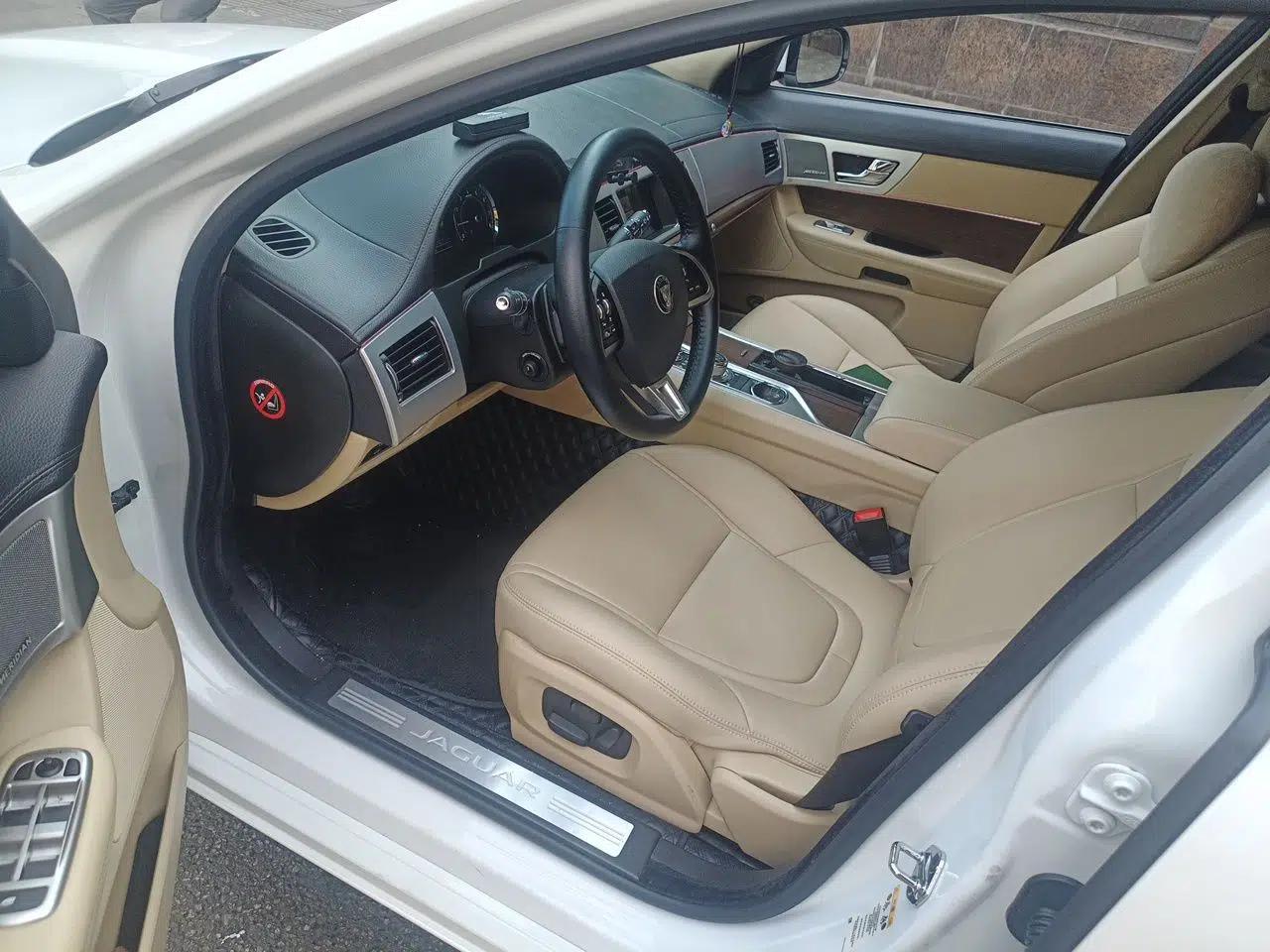 Jaguar XF 2015 XF 2.0T Prestige Edition — миниатюра 16