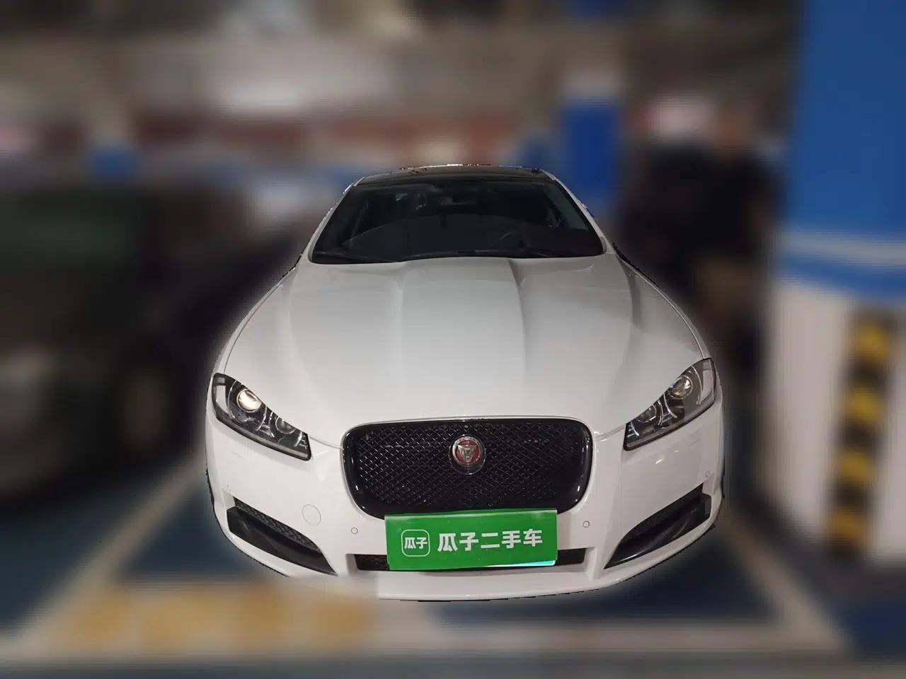 Jaguar XF 2015 XF 2.0T 80th Anniversary Collector's Edition — миниатюра 2