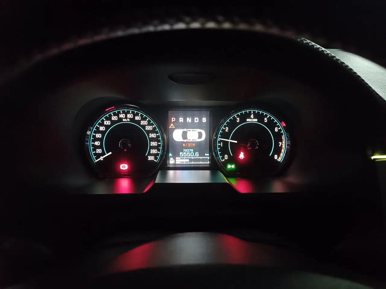 Jaguar XF 2015 XF 2.0T 80th Anniversary Collector's Edition — миниатюра 11