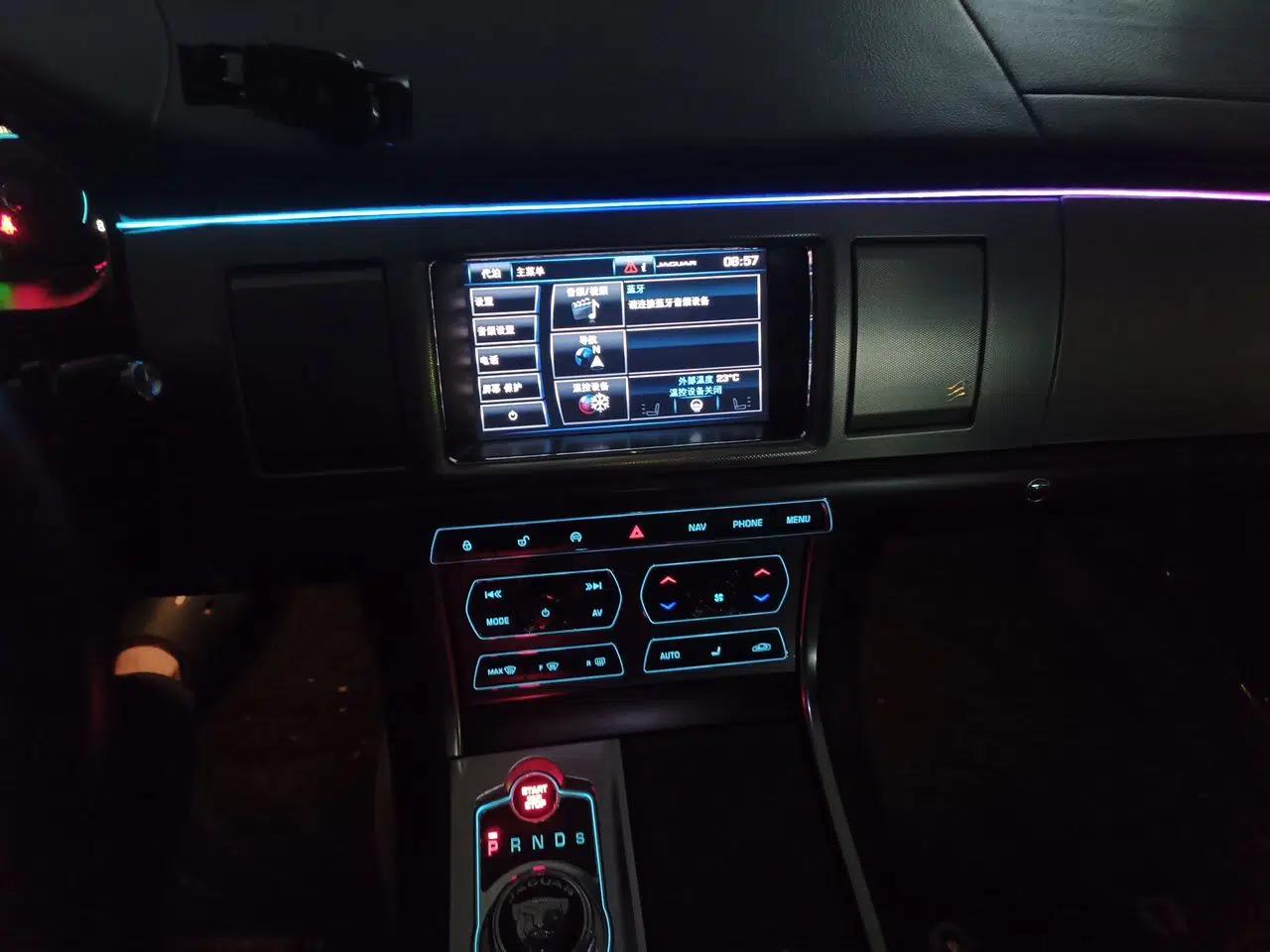 Jaguar XF 2015 XF 2.0T 80th Anniversary Collector's Edition — миниатюра 13
