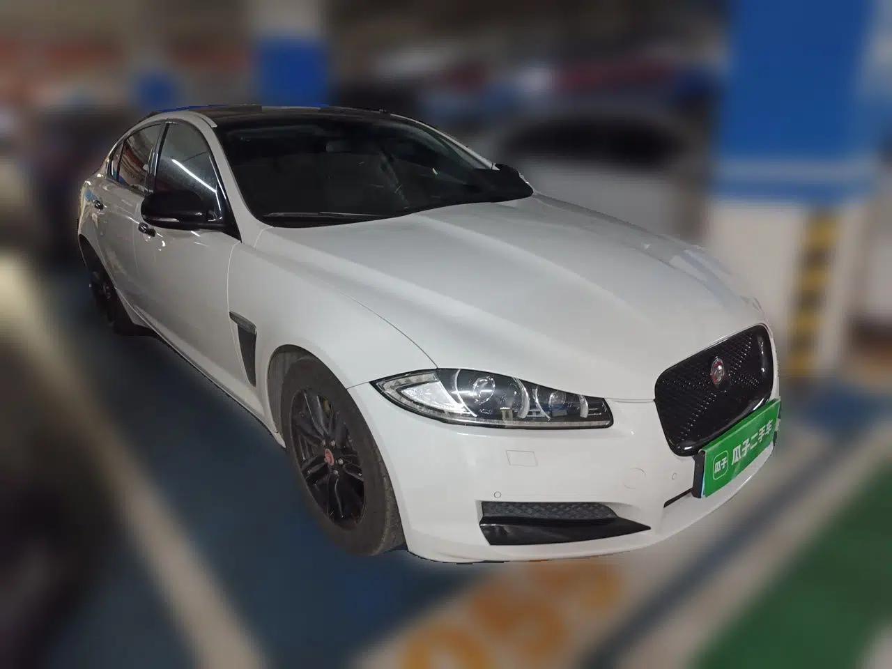Jaguar XF 2015 XF 2.0T 80th Anniversary Collector's Edition — миниатюра 3