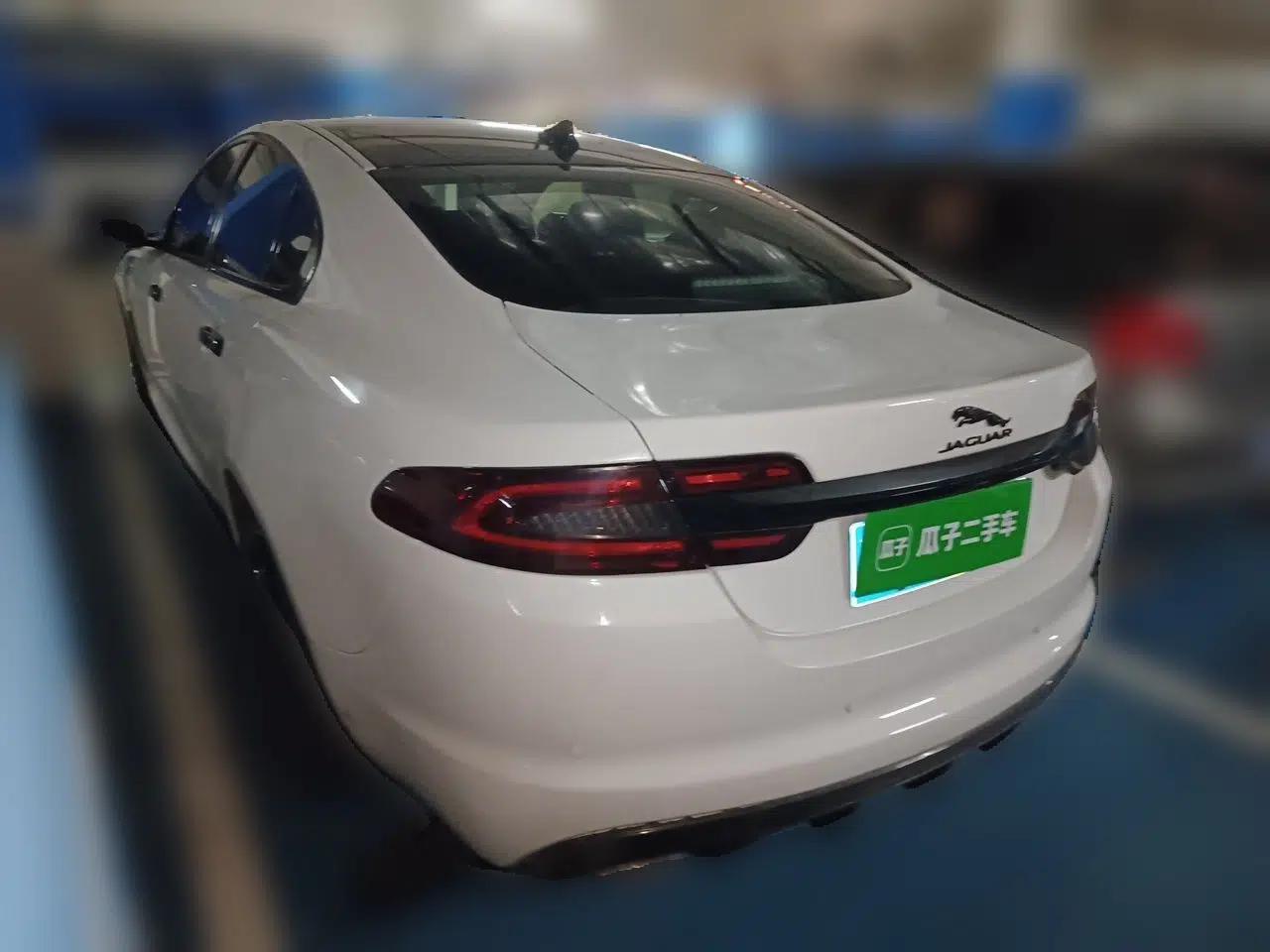 Jaguar XF 2015 XF 2.0T 80th Anniversary Collector's Edition — миниатюра 4