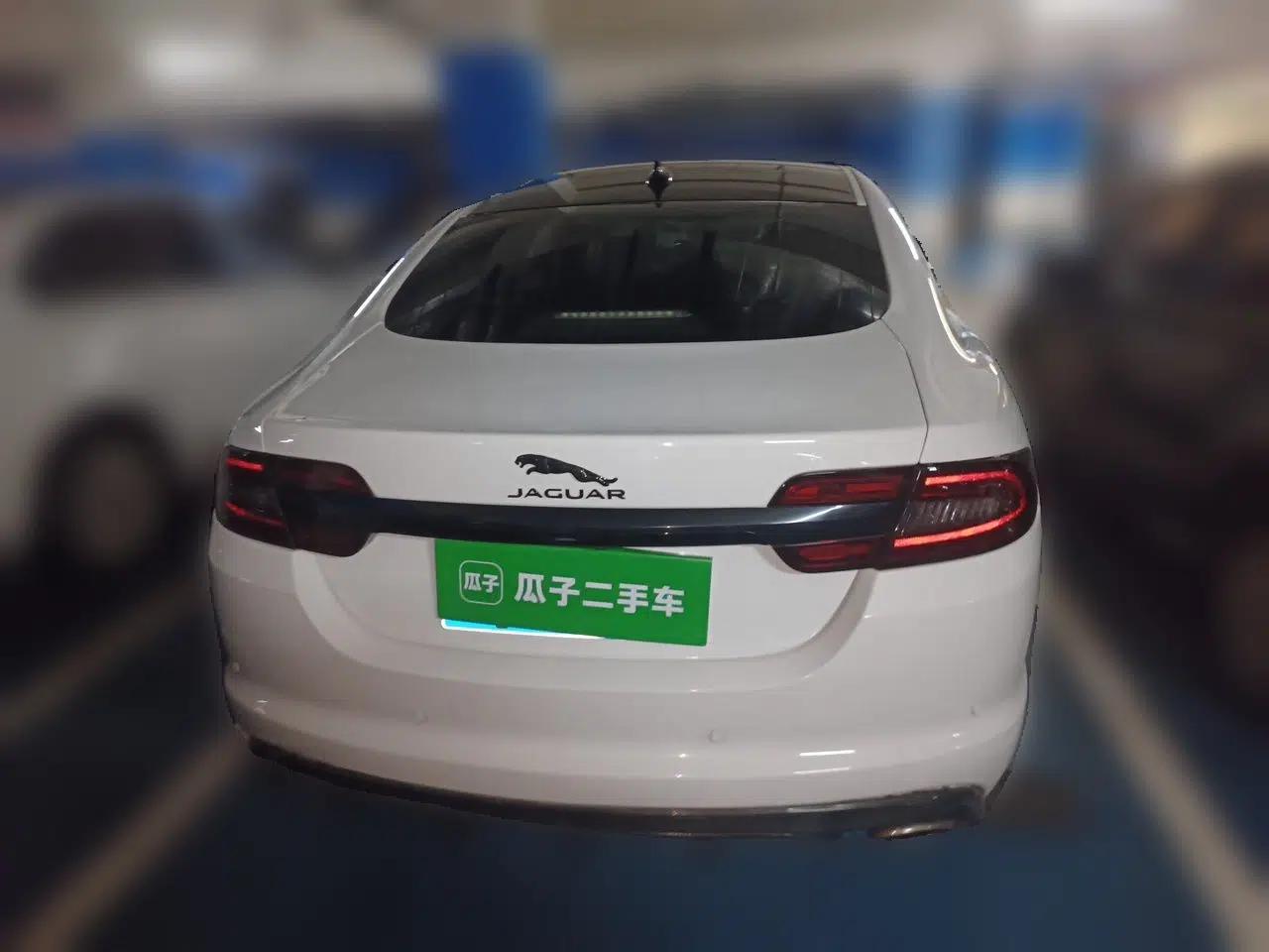 Jaguar XF 2015 XF 2.0T 80th Anniversary Collector's Edition — миниатюра 5