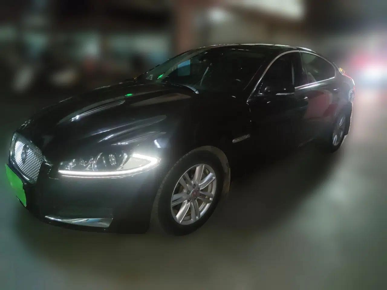Jaguar XF 2015 XF 2.0T Prestige Edition — миниатюра 1