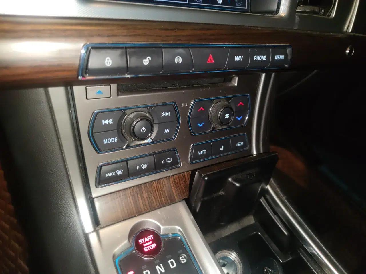 Jaguar XF 2015 XF 2.0T Prestige Edition — миниатюра 13