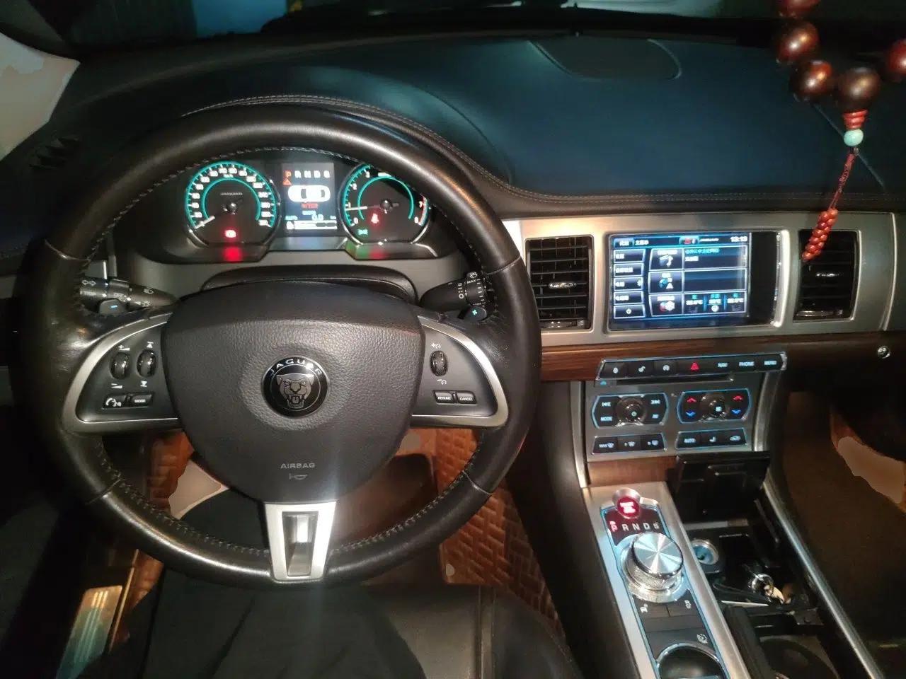 Jaguar XF 2015 XF 2.0T Prestige Edition — миниатюра 9