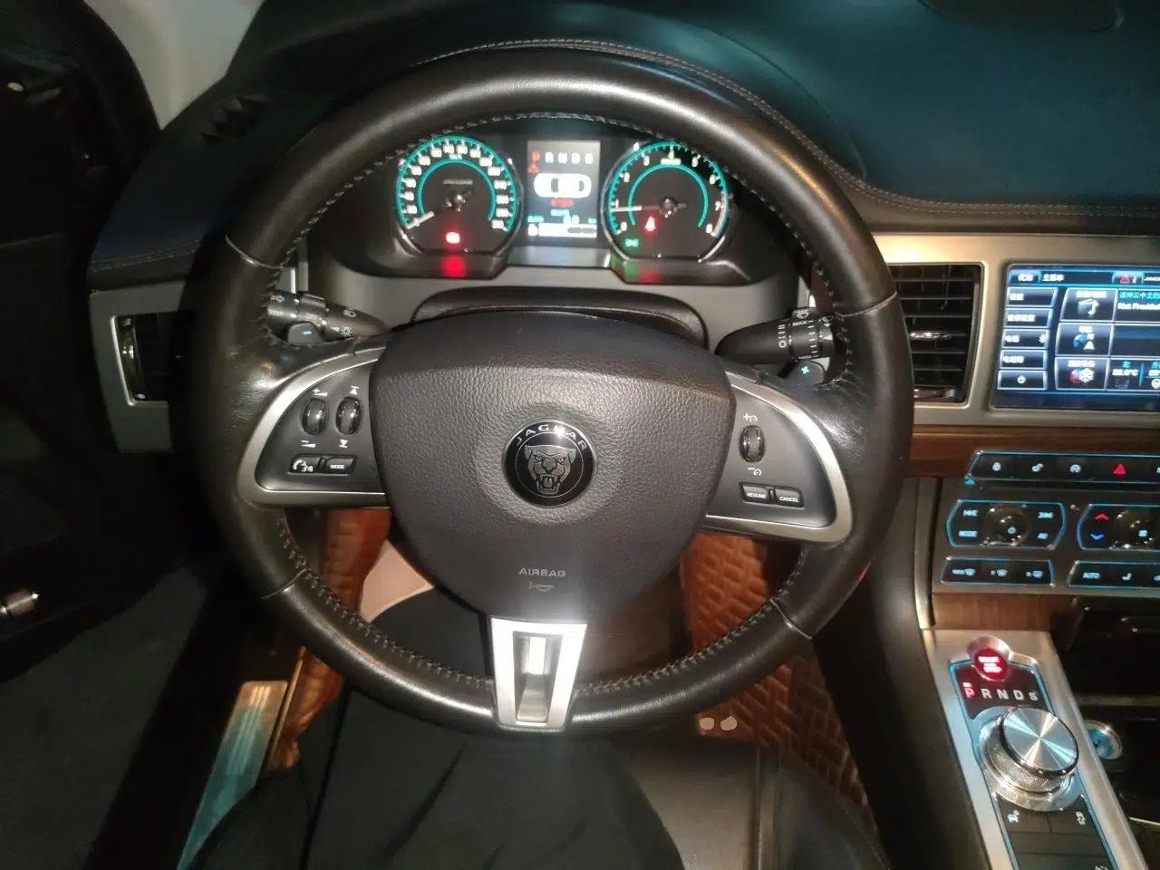 Jaguar XF 2015 XF 2.0T Prestige Edition — миниатюра 10