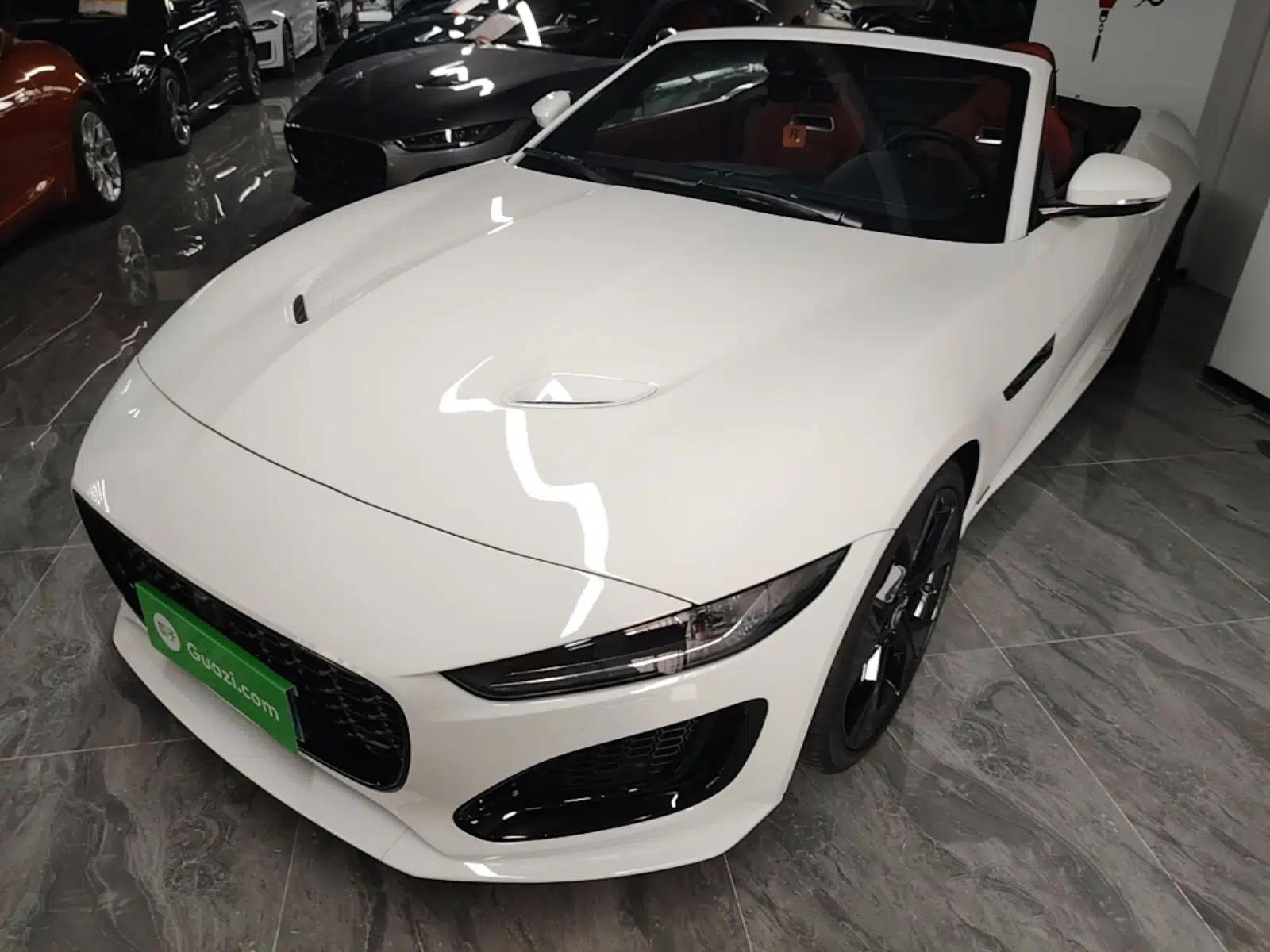 Jaguar F-TYPE 2024 P300 75th Anniversary Collector's Convertible Edition — миниатюра 1