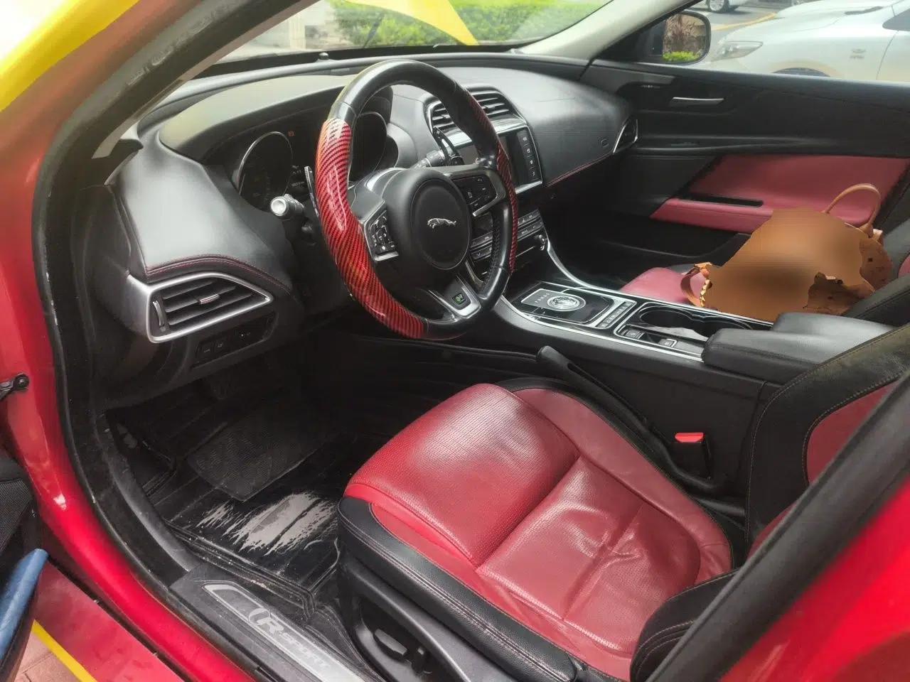 Jaguar XE 2015 2.0T 200 PS R-Sport — миниатюра 15