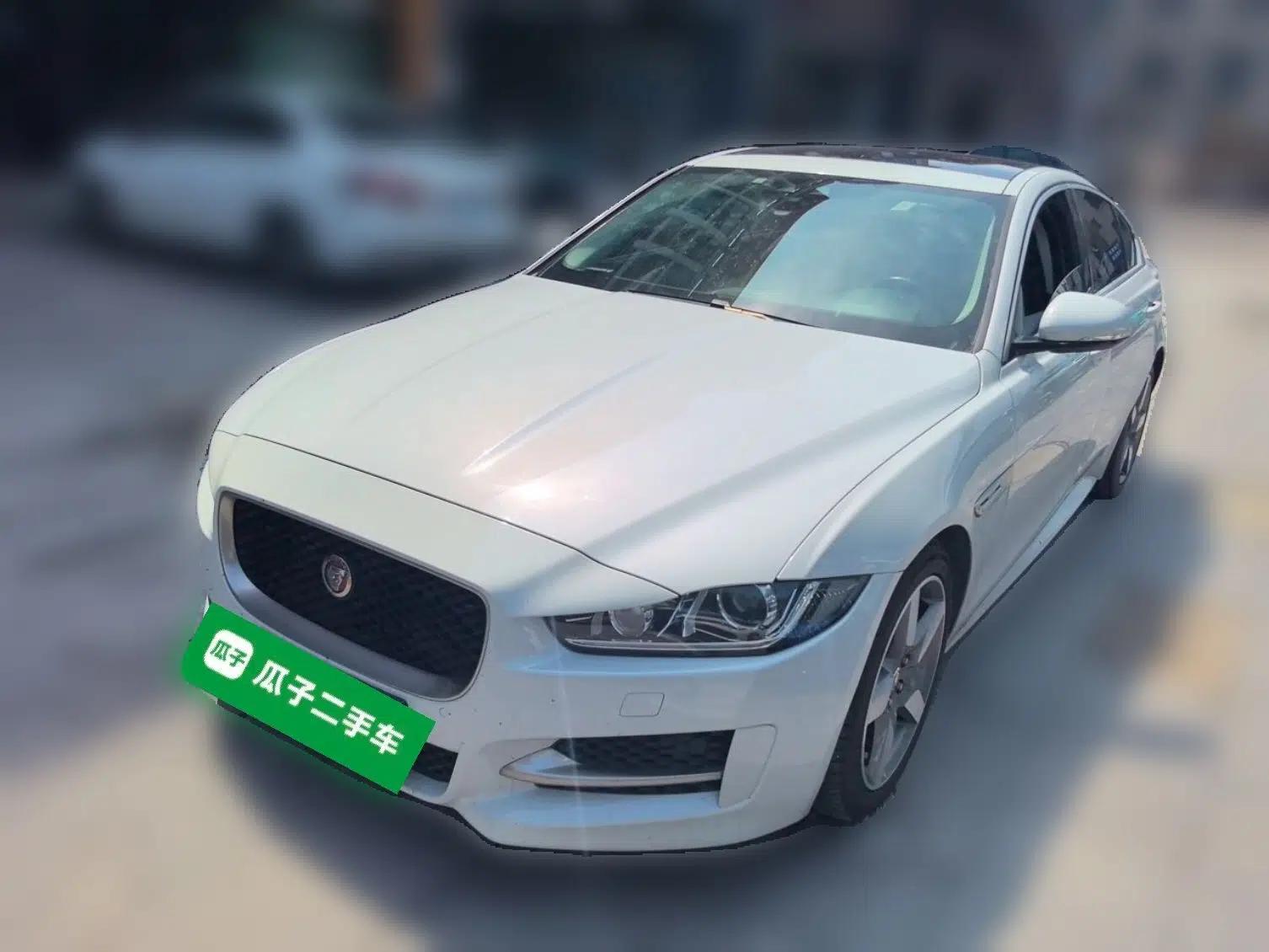 Jaguar XE 2017 2.0T 200 PS R-Sport — миниатюра 1