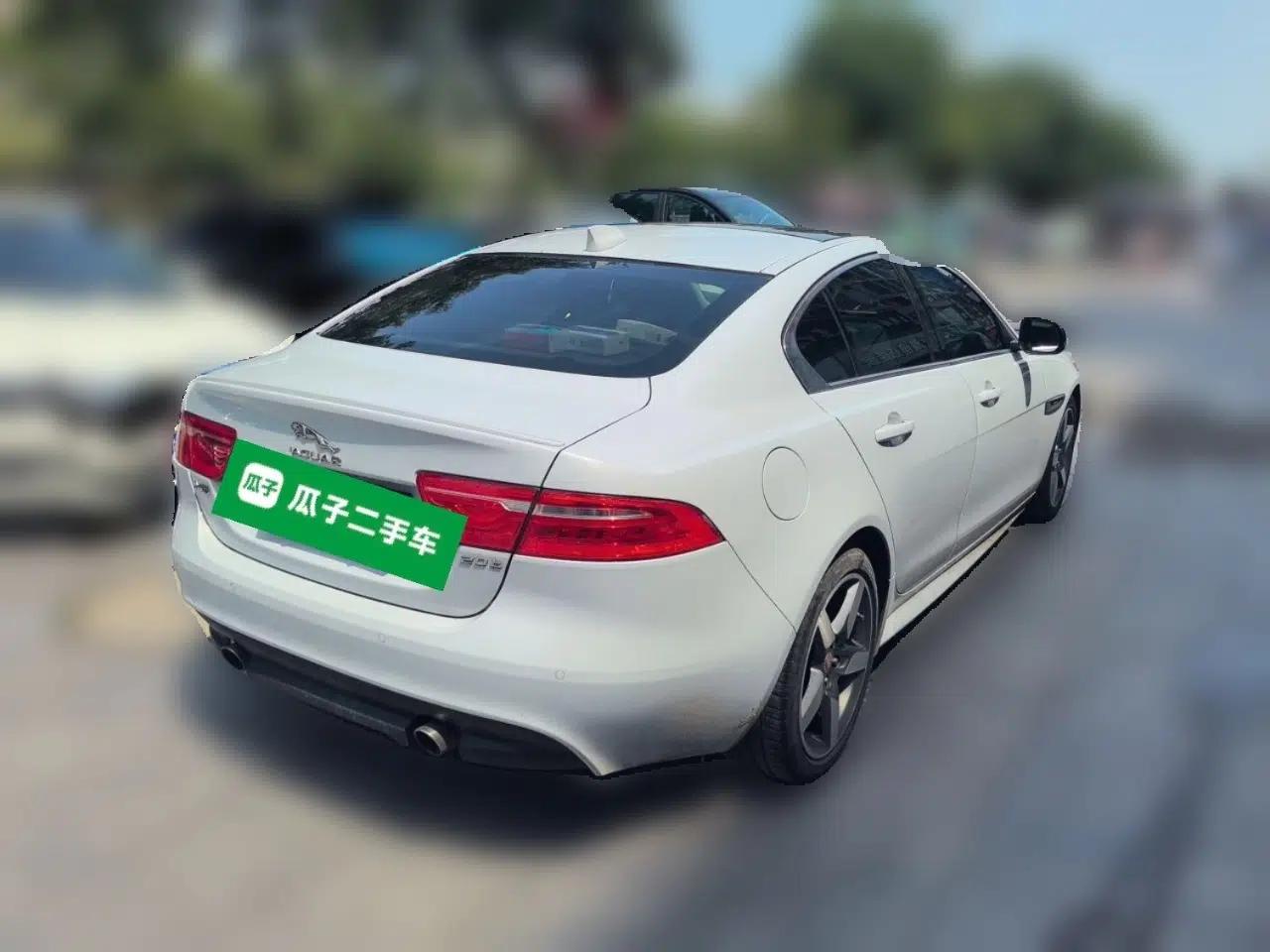 Jaguar XE 2017 2.0T 200 PS R-Sport — миниатюра 6