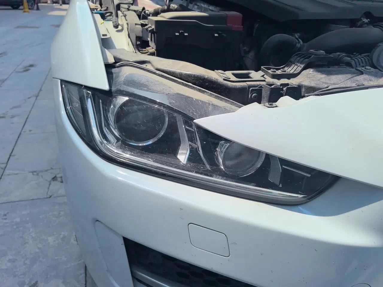 Jaguar XE 2017 2.0T 200 PS R-Sport — миниатюра 7