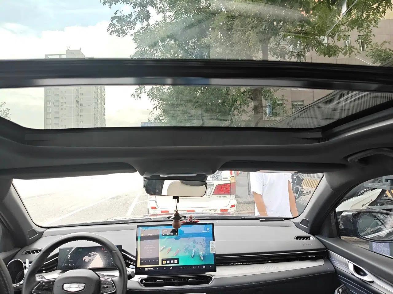 Geely Auto Preface 2025 Dongfang Yao 1.5TD Kunlun Edition — миниатюра 15