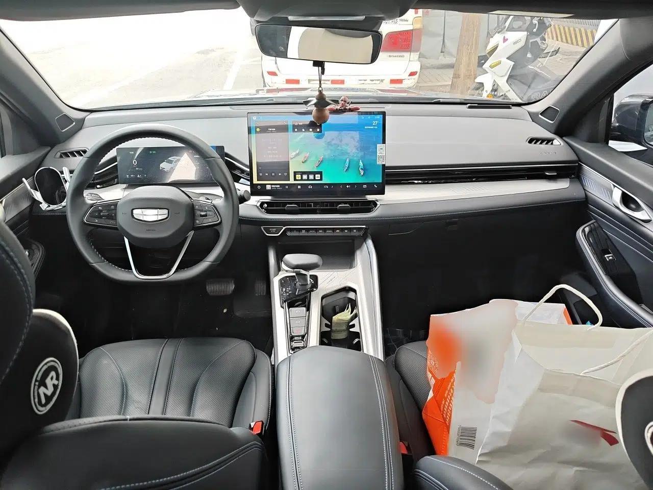 Geely Auto Preface 2025 Dongfang Yao 1.5TD Kunlun Edition — миниатюра 6
