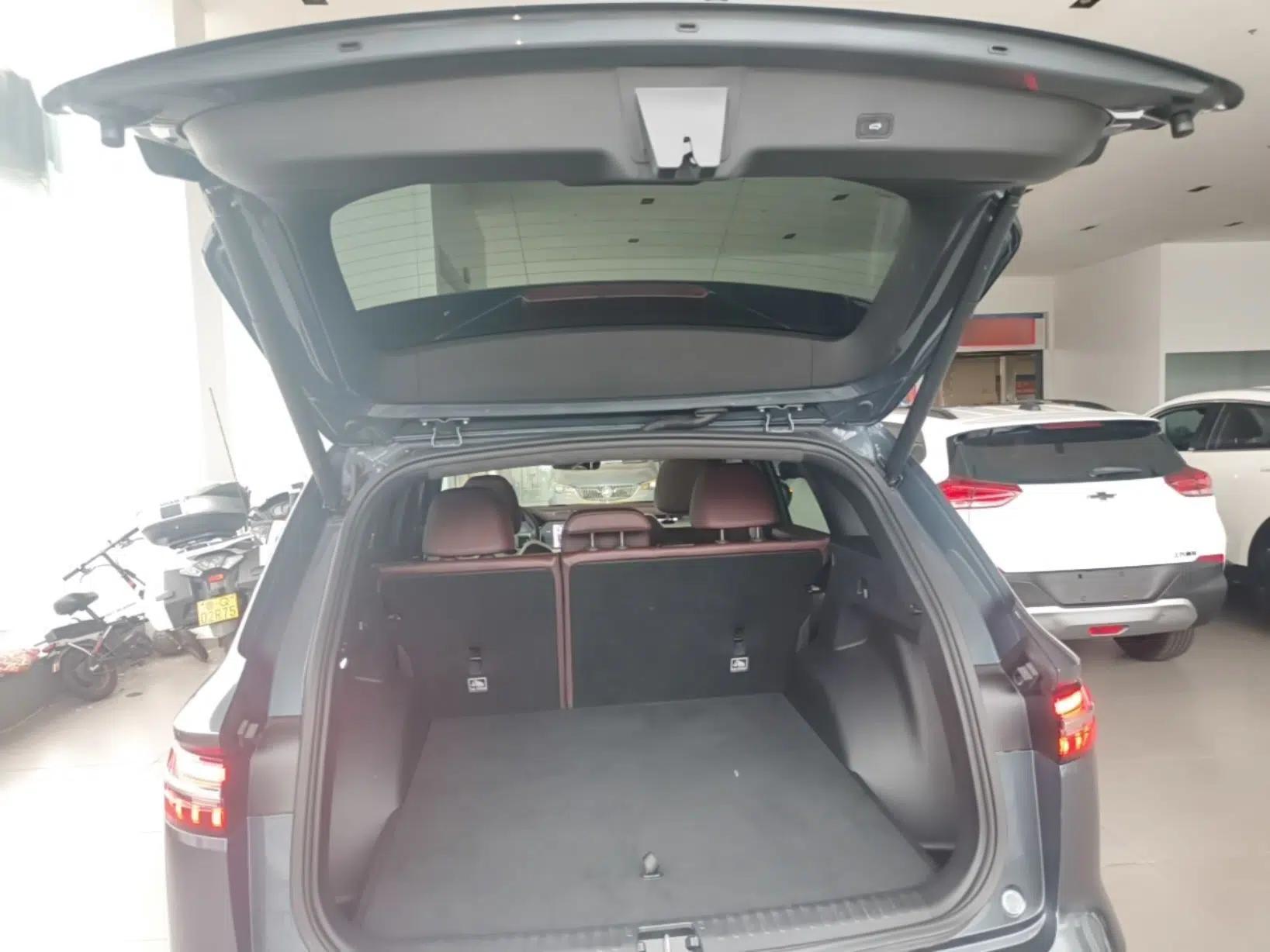 Geely Auto Monjaro L 2021 2.0TD DCT EVO Two-Wheel Drive Prestige Version — миниатюра 22