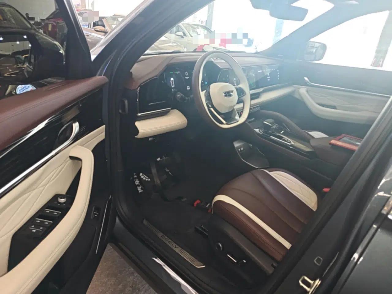 Geely Auto Monjaro L 2021 2.0TD DCT EVO Two-Wheel Drive Smart Luxury Version — миниатюра 18