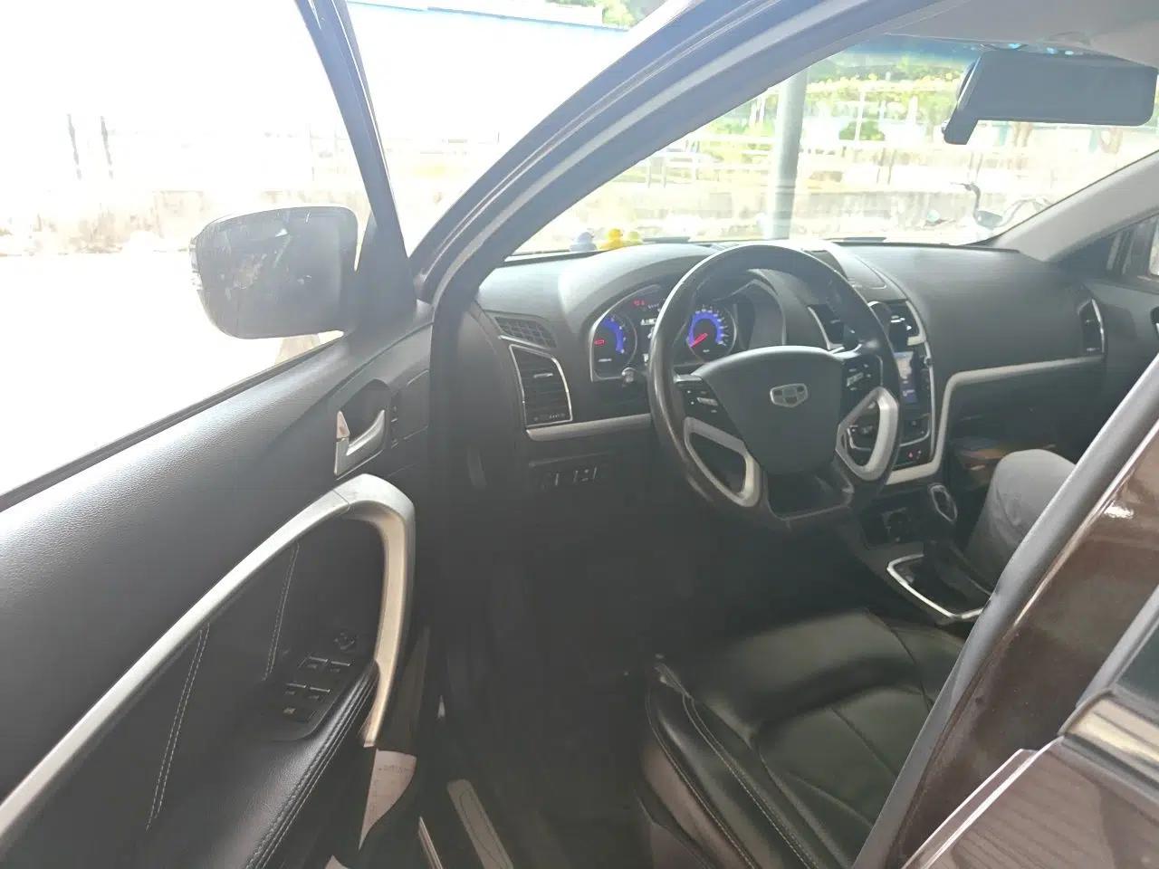 Geely Auto Emgrand 2016 Sedan 1.5L CVT Upward Version — миниатюра 16