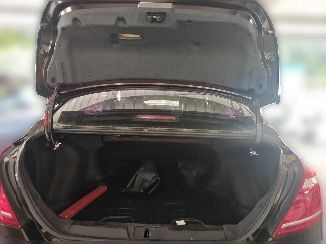 Geely Auto Emgrand 2016 Sedan 1.5L CVT Upward Version — миниатюра 19