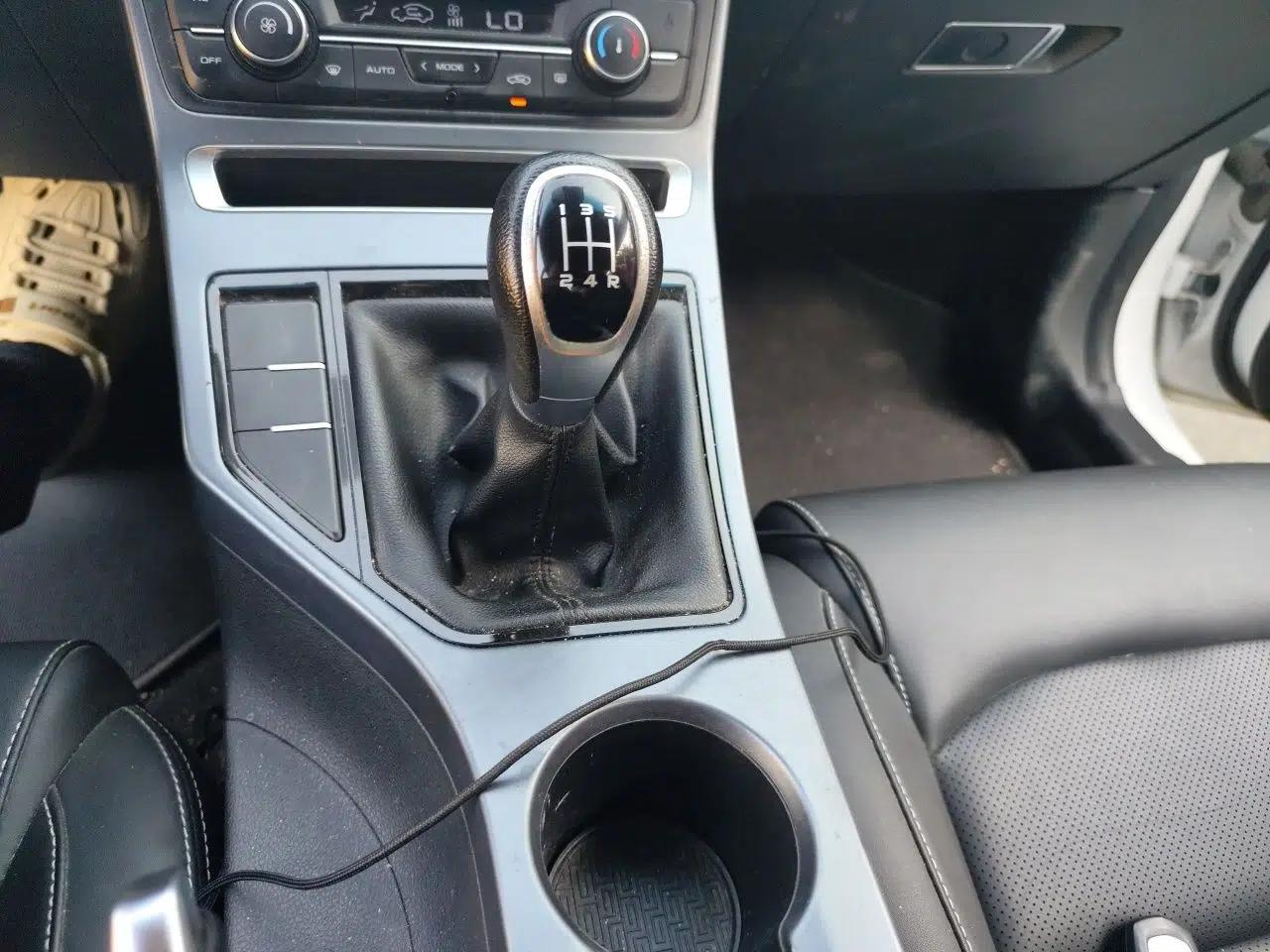 Geely Auto Emgrand 2018 1.5L Manual Upward Connect Edition — миниатюра 11