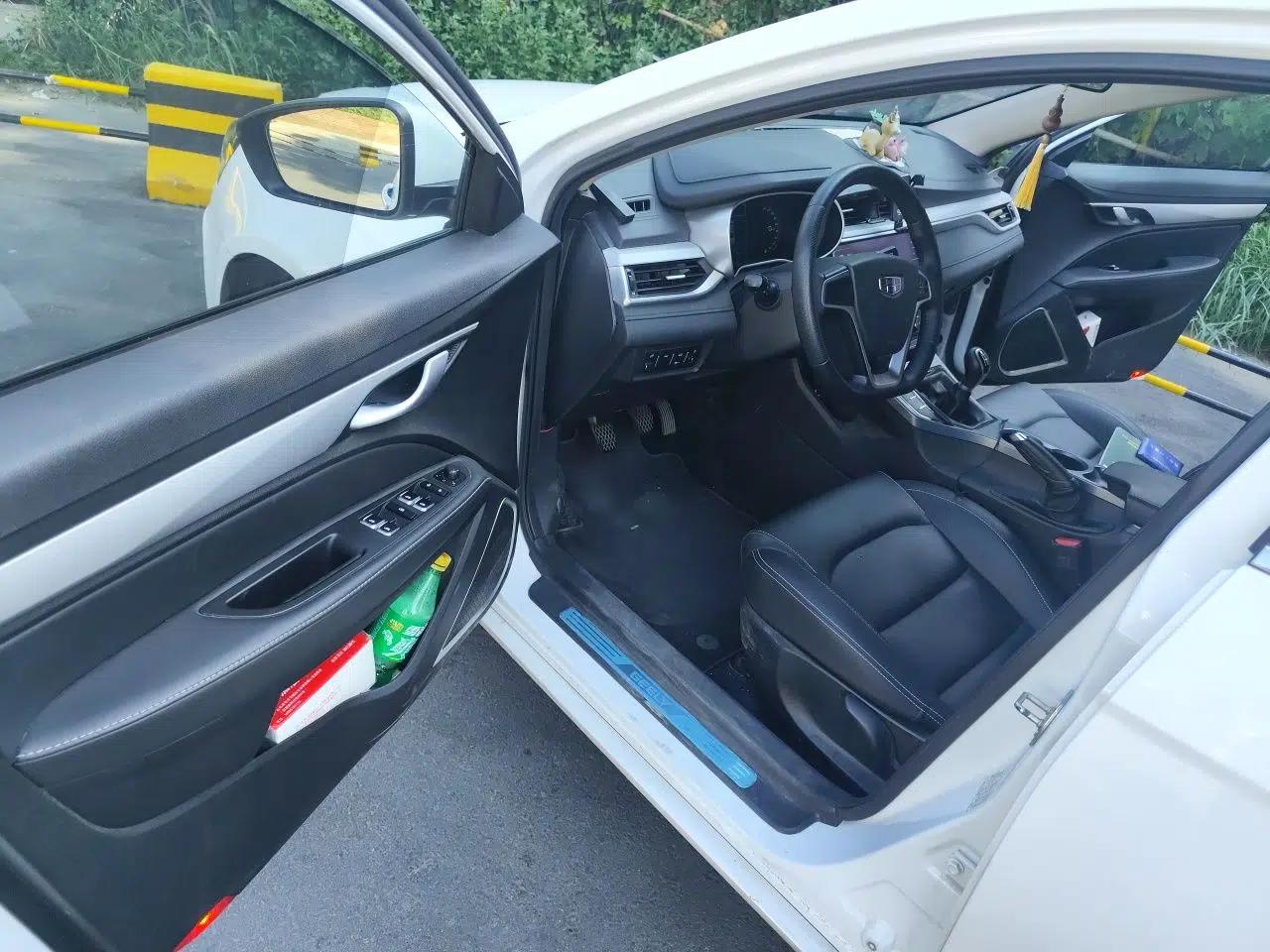 Geely Auto Emgrand 2018 1.5L Manual Upward Connect Edition — миниатюра 13