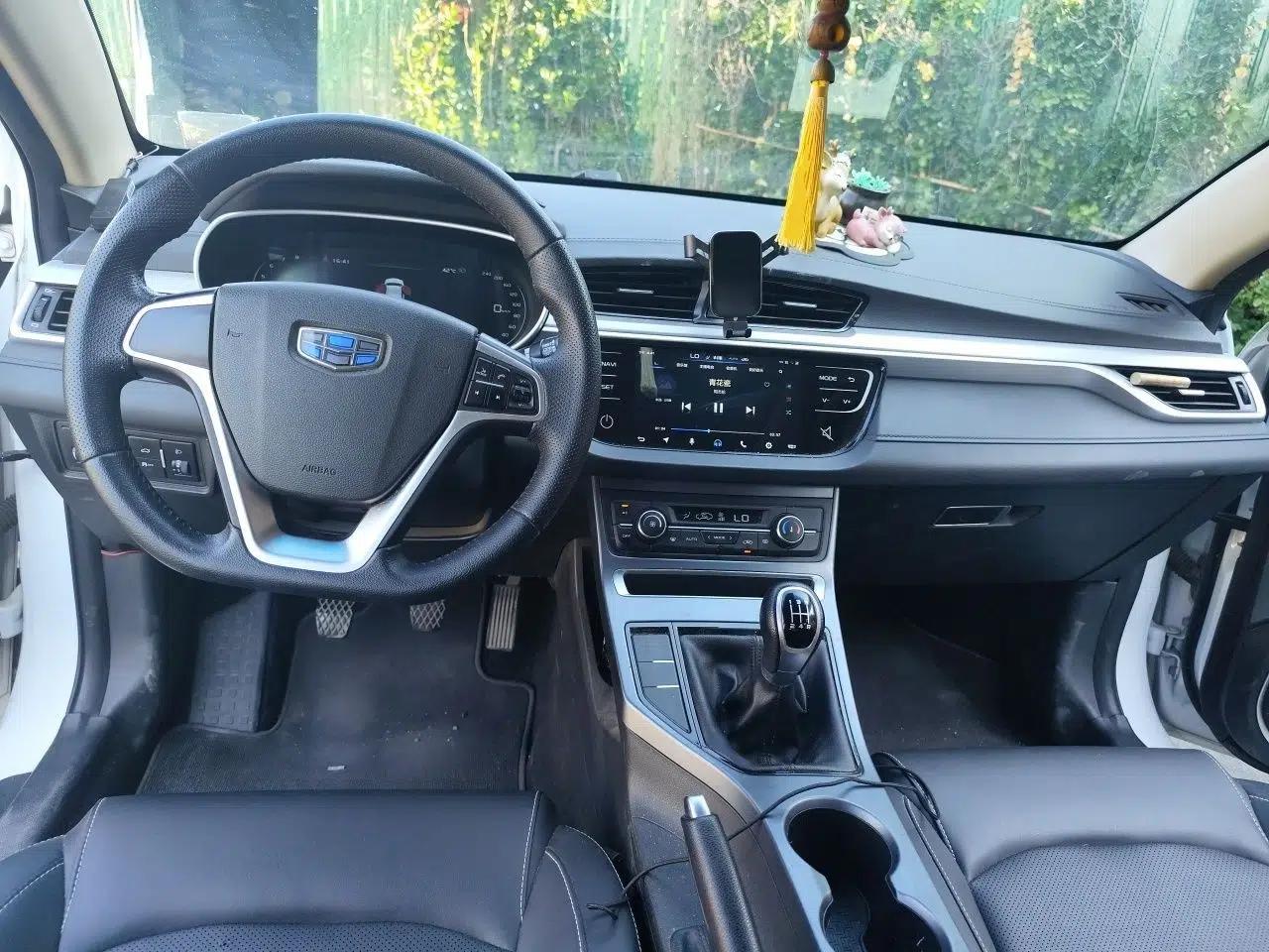 Geely Auto Emgrand 2018 1.5L Manual Upward Connect Edition — миниатюра 6