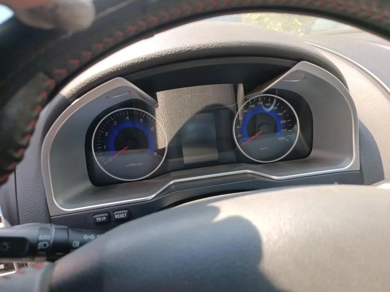 Geely Auto Emgrand 2015 Sedan 1.3T CVT Upward Edition — миниатюра 11