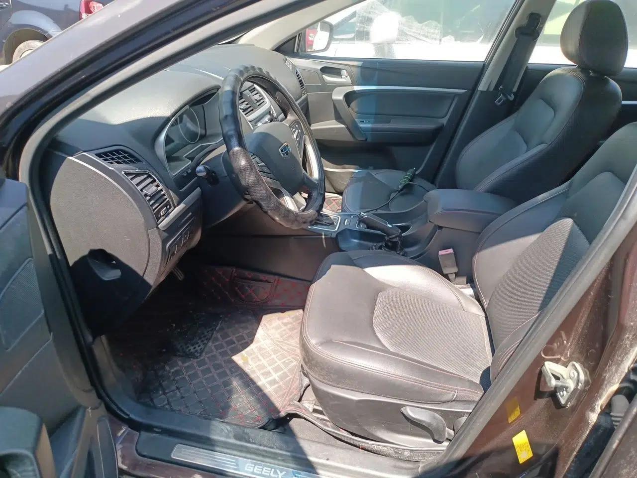 Geely Auto Emgrand 2015 Sedan 1.3T CVT Upward Edition — миниатюра 16
