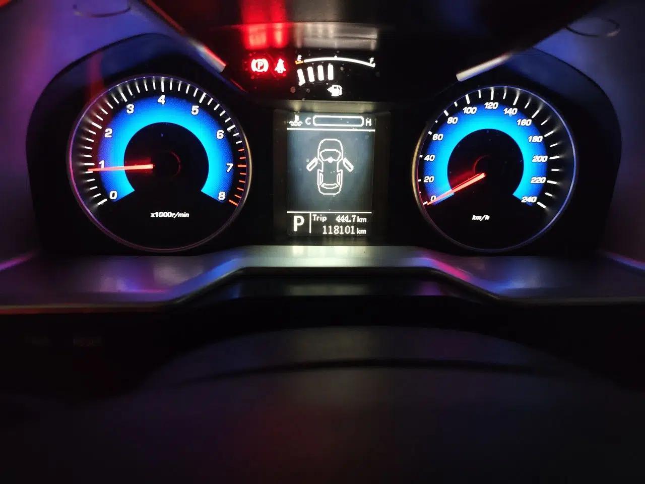 Geely Auto Emgrand 2014 Sedan 1.3T CVT Elite Model — миниатюра 12
