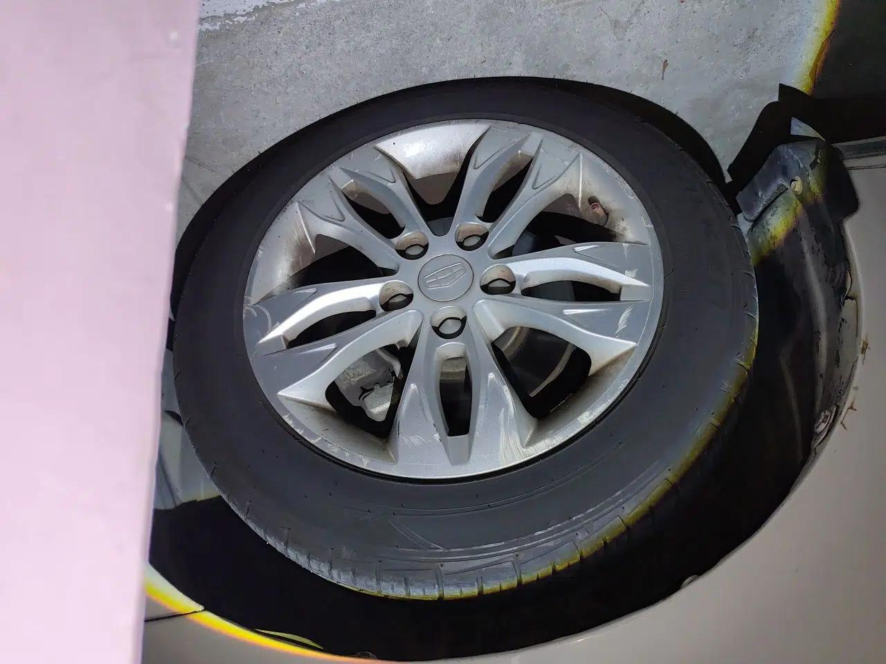 Geely Auto Emgrand 2014 Sedan 1.3T CVT Elite Model — миниатюра 8