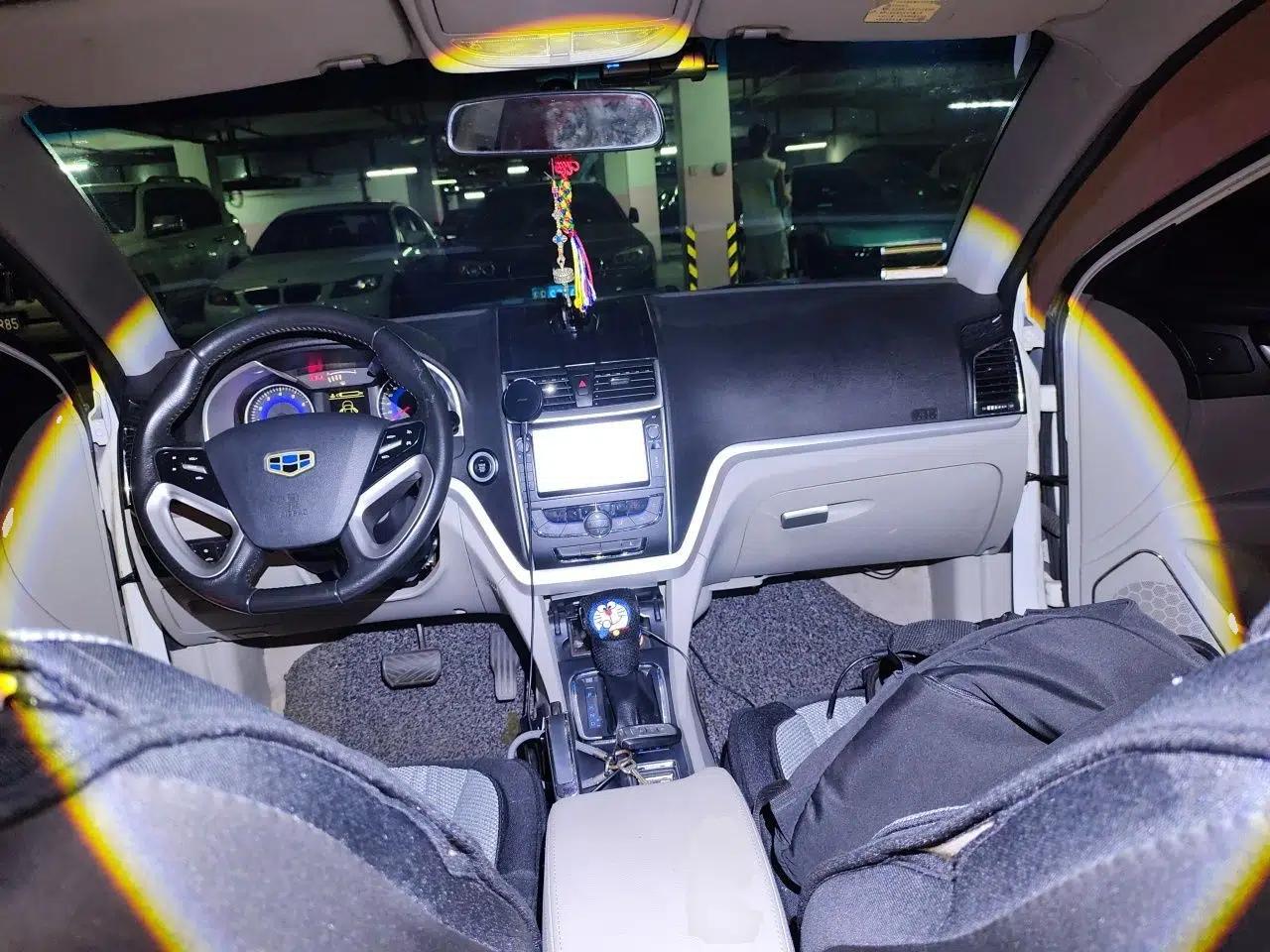 Geely Auto Emgrand 2014 Sedan 1.3T CVT Elite Model — миниатюра 9