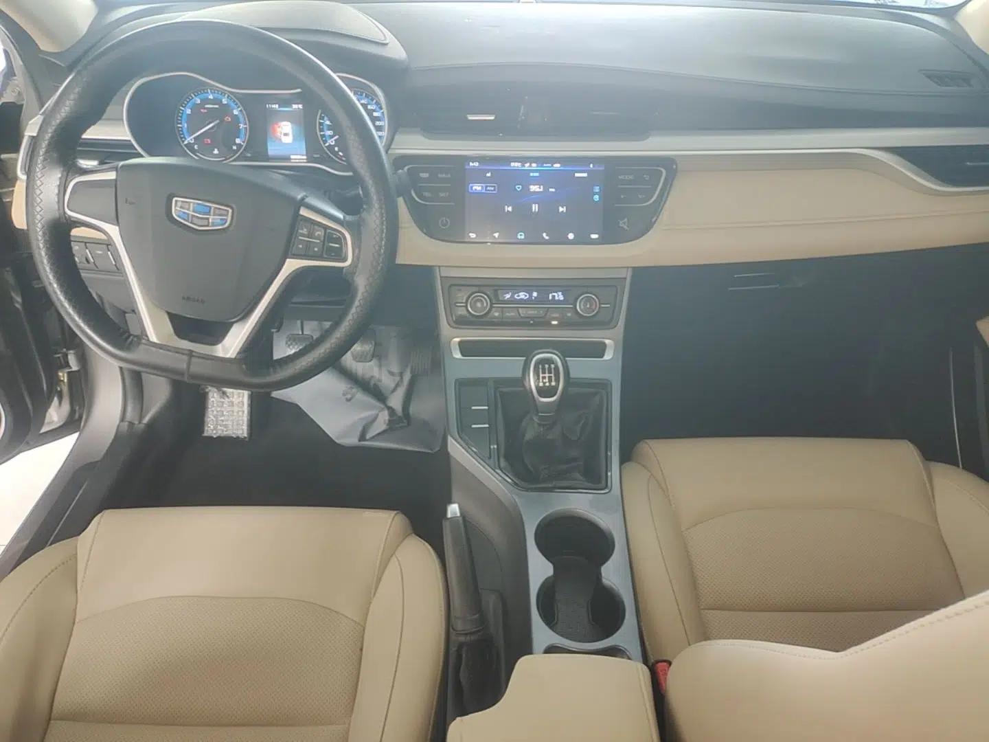 Geely Auto Emgrand 2018 1.5L Manual Luxury Model — миниатюра 12