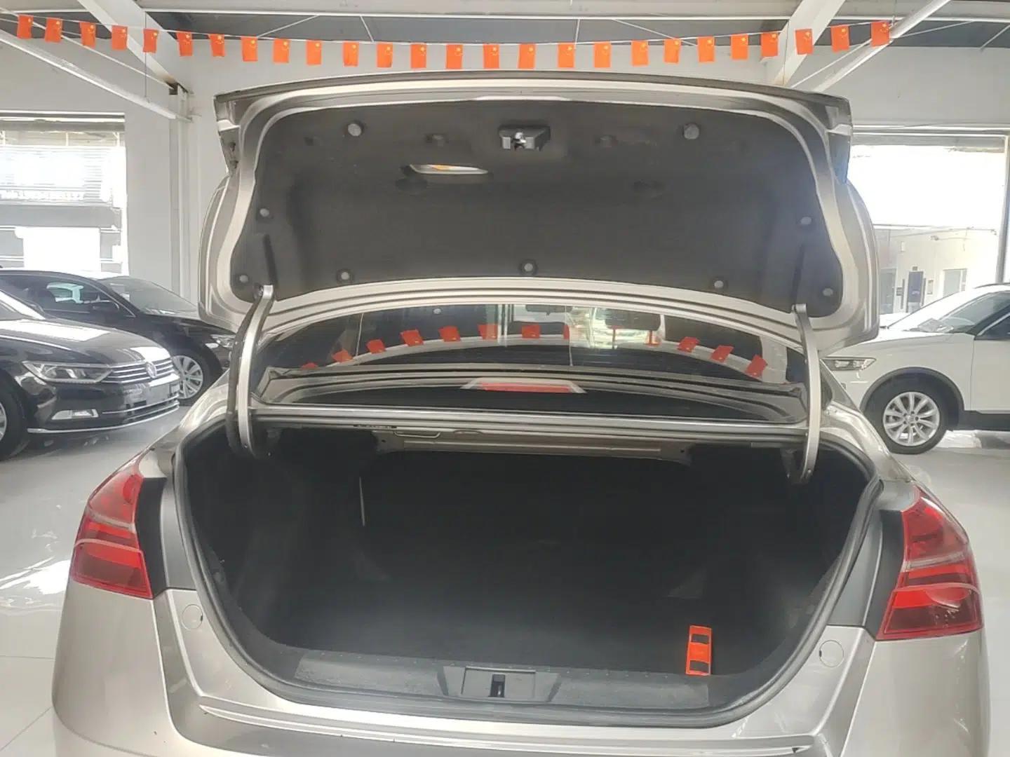 Geely Auto Emgrand 2018 1.5L Manual Luxury Model — миниатюра 22