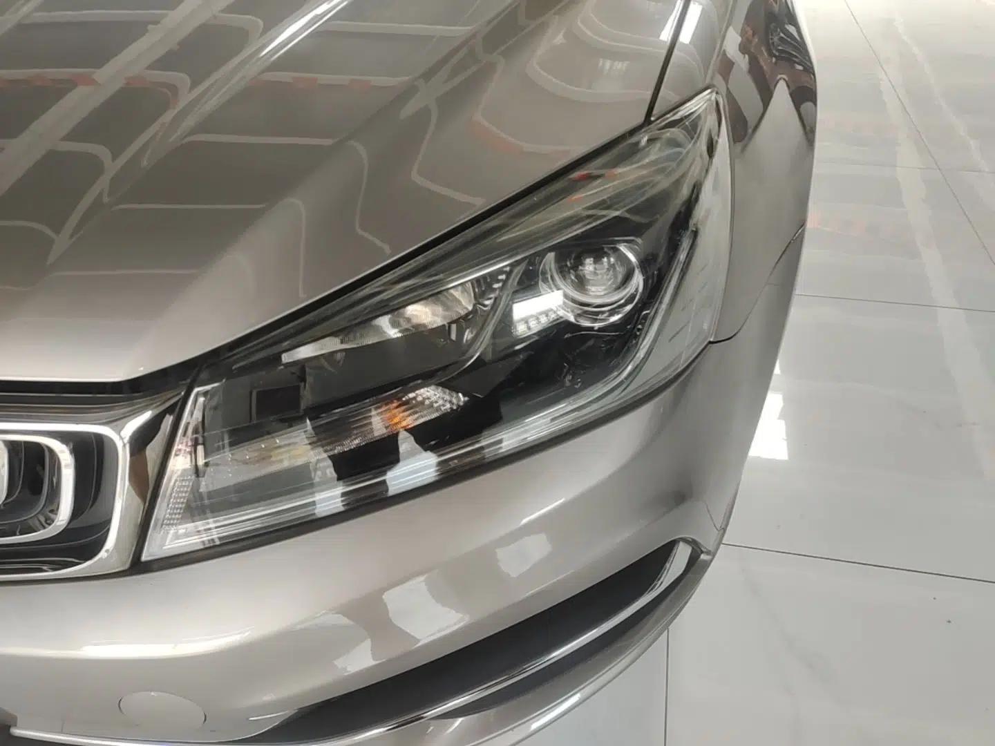 Geely Auto Emgrand 2018 1.5L Manual Luxury Model — миниатюра 8