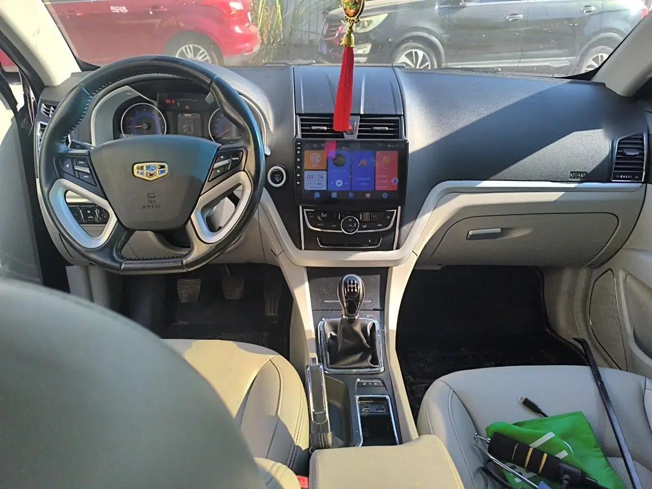 Geely Auto Emgrand 2014 Sedan 1.5L Manual Elite Model — миниатюра 9