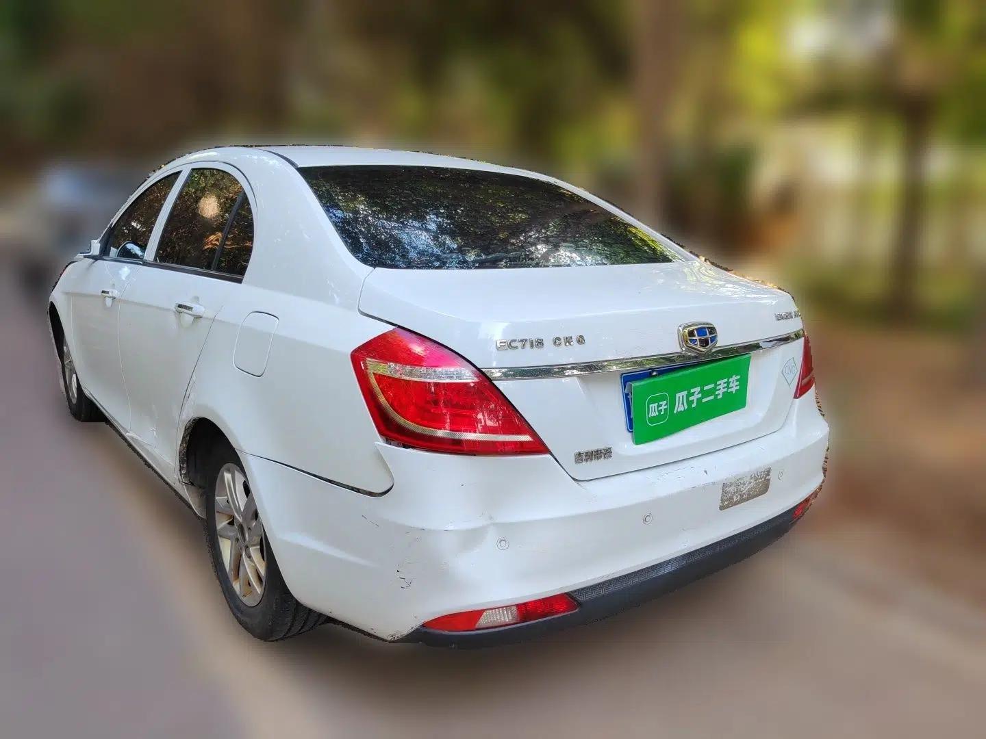 Geely Auto Emgrand Emgrand 1.8L Manual Dual-Fuel Five-Seater — миниатюра 4