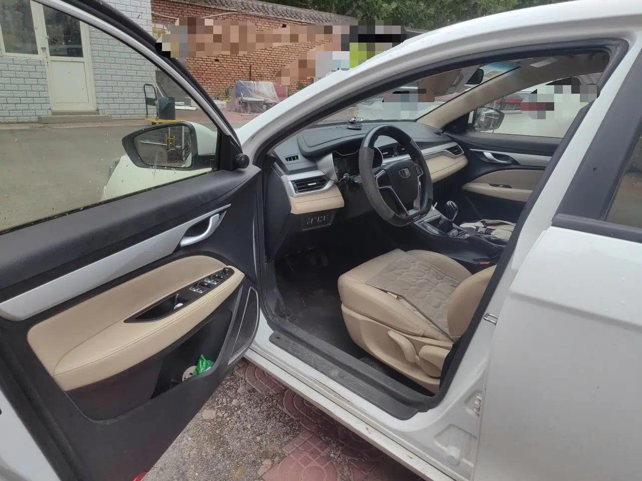 Geely Auto Emgrand 2018 1.5L Manual Luxury Model — миниатюра 16