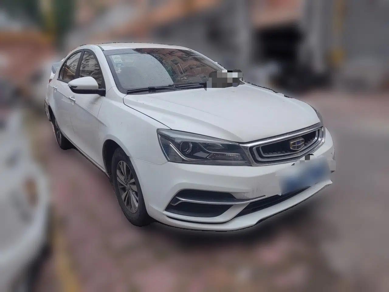 Geely Auto Emgrand 2018 1.5L Manual Luxury Model — миниатюра 3