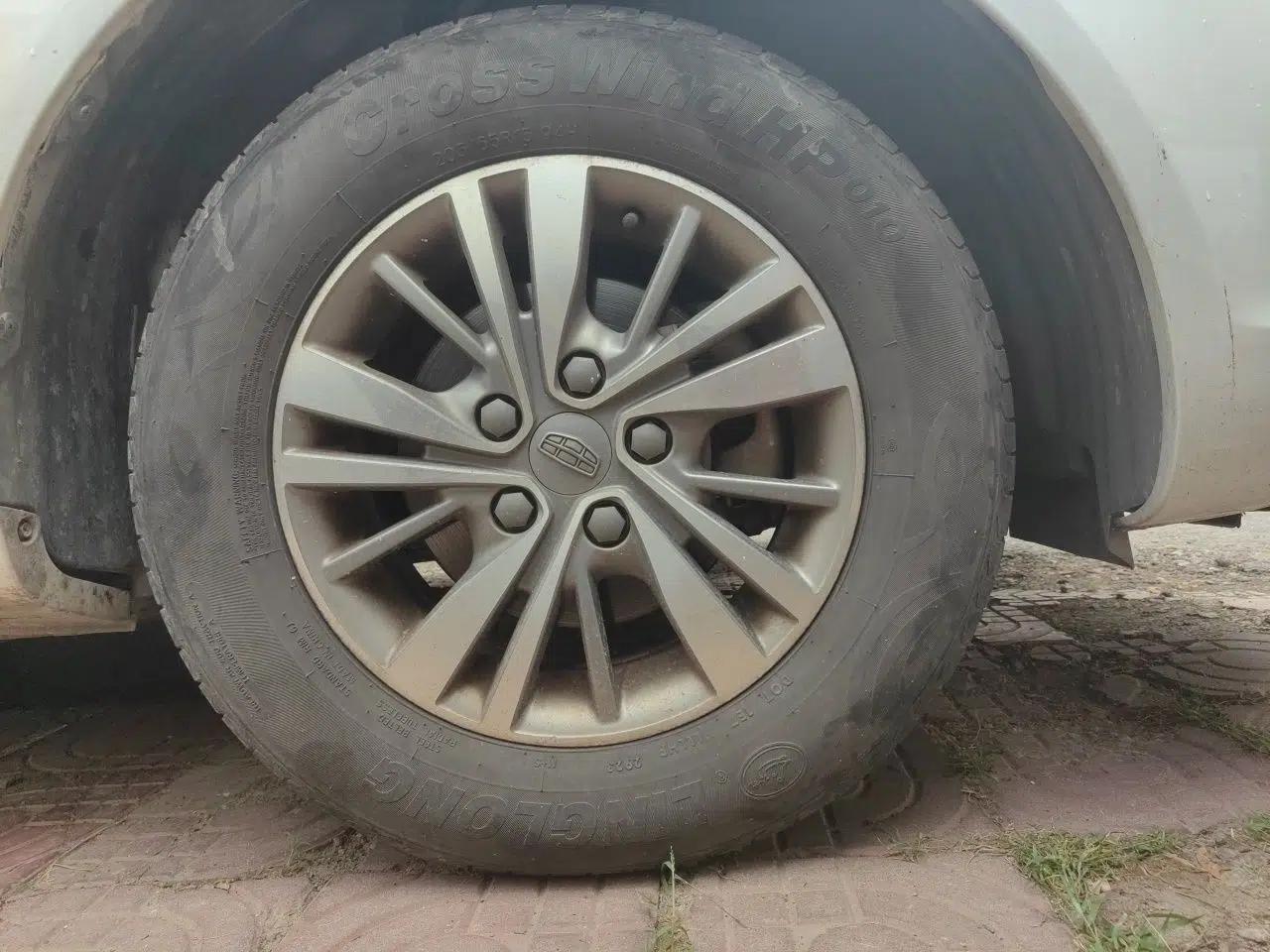 Geely Auto Emgrand 2018 1.5L Manual Luxury Model — миниатюра 8
