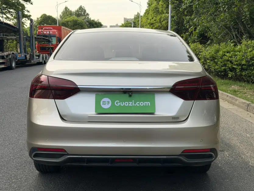Geely Auto Emgrand 2020 1.5L Manual Upward Edition — миниатюра 13