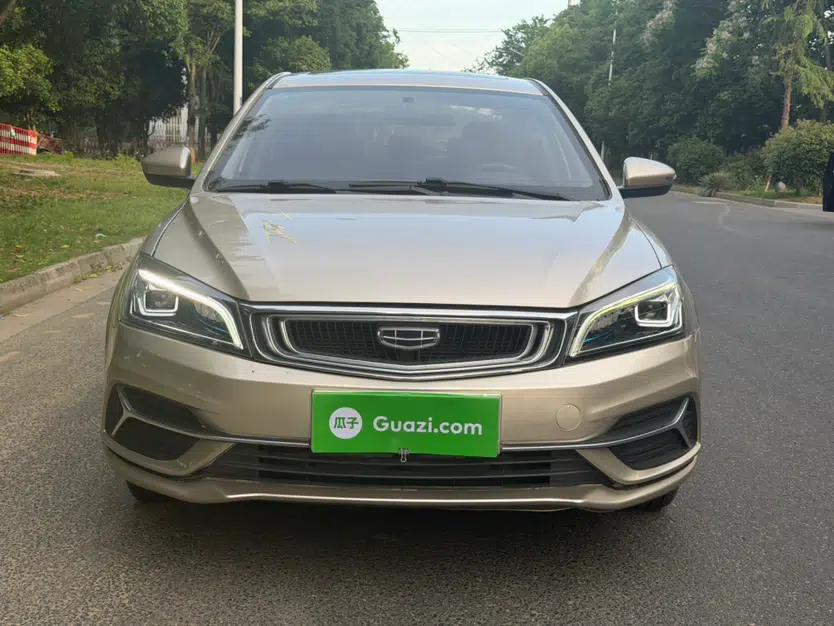 Geely Auto Emgrand 2020 1.5L Manual Upward Edition — миниатюра 18